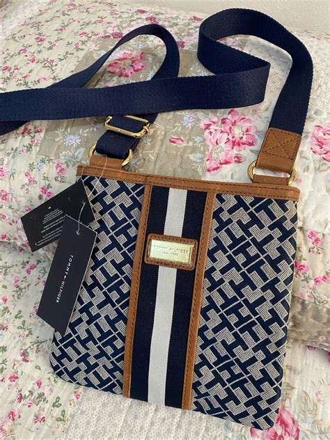 bolsa pequena azul tommy hilfiger como saber se e original